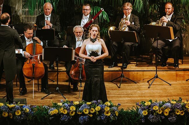 Ella Tyran singt im Strauss & Mozart Konzert des Wiener Hofburg Orchesters